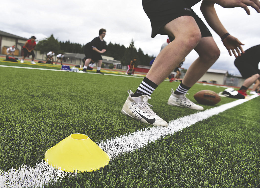 200709.sports.yhsfootball.pd1.jpg